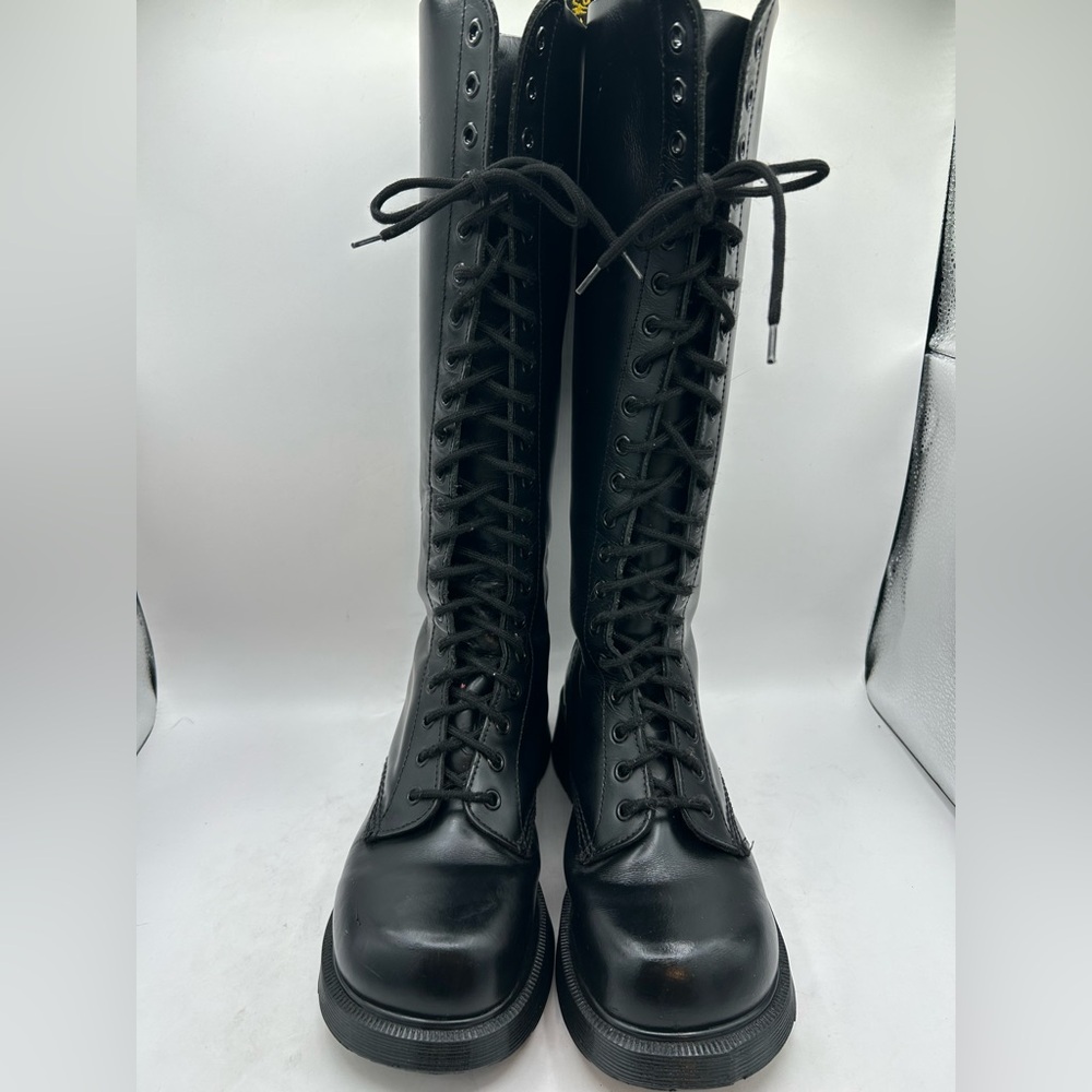 Vintage 90s MIE Dr. Martens Black 1420 Chunky
Square Toe 20 Eye Boot UK 5 US 7 - Picture 8 of 15